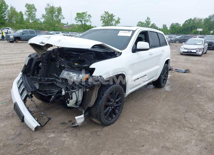 Photo 2 of 2018 Jeep Grand CHEROKEE ALTITUDE 4X4 (VIN 1C4RJFAGXJC357320)