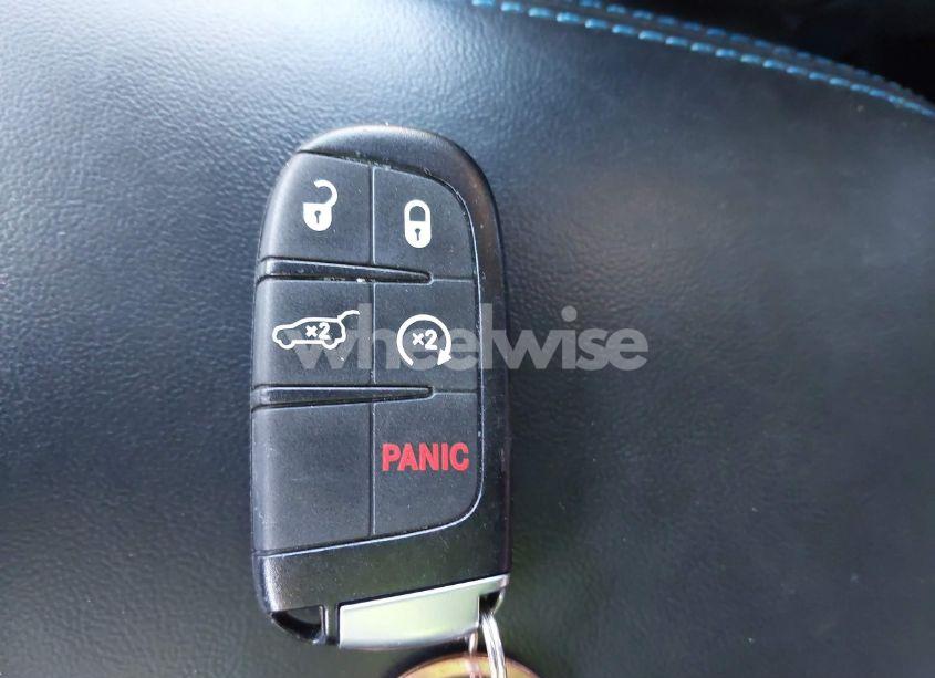 Photo 11 of 2018 Jeep Grand CHEROKEE UPLAND 4X4 (VIN 1C4RJFAGXJC375588)