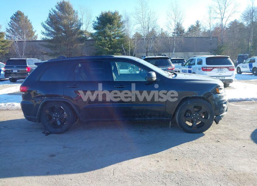 Photo 13 of 2018 Jeep Grand CHEROKEE UPLAND 4X4 (VIN 1C4RJFAGXJC375588)