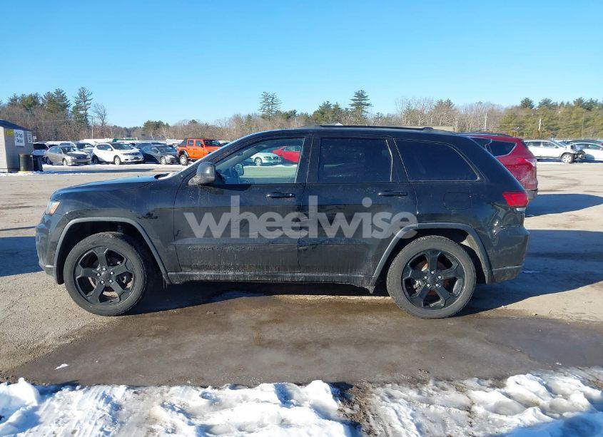 Photo 14 of 2018 Jeep Grand CHEROKEE UPLAND 4X4 (VIN 1C4RJFAGXJC375588)