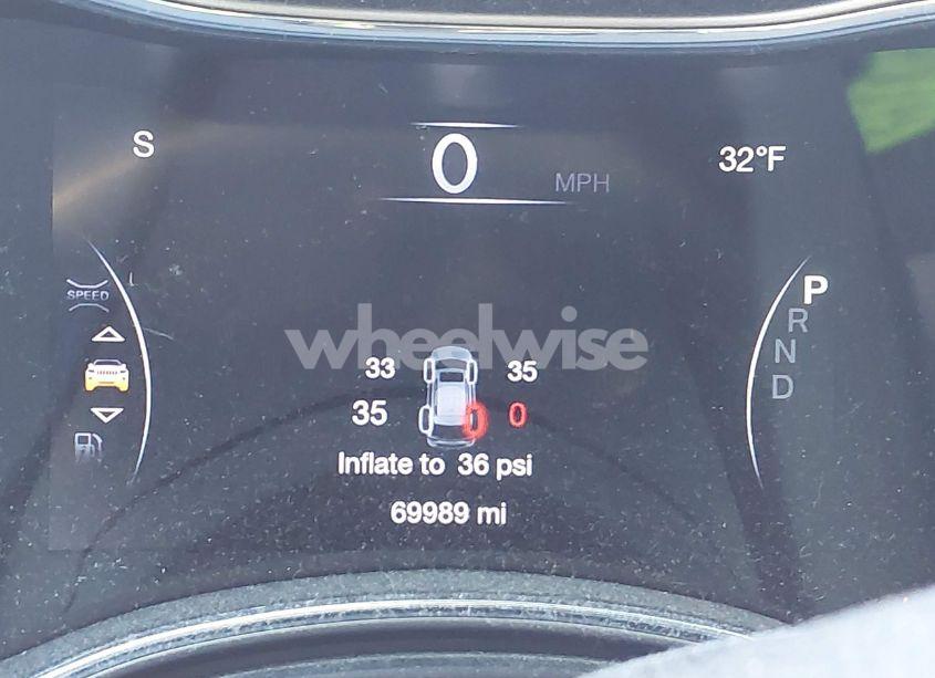 Photo 15 of 2018 Jeep Grand CHEROKEE UPLAND 4X4 (VIN 1C4RJFAGXJC375588)