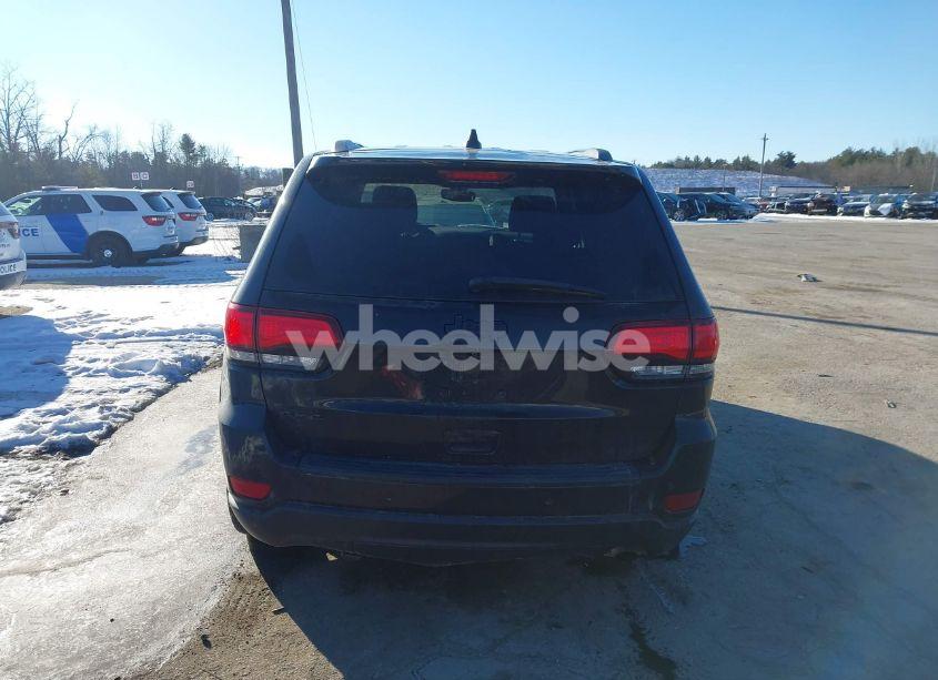 Photo 16 of 2018 Jeep Grand CHEROKEE UPLAND 4X4 (VIN 1C4RJFAGXJC375588)