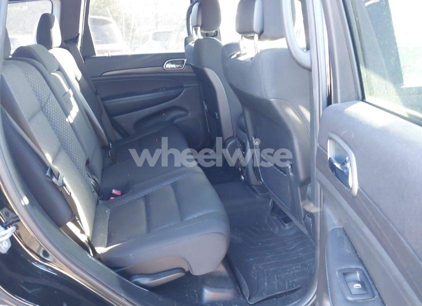 Photo 8 of 2018 Jeep Grand CHEROKEE UPLAND 4X4 (VIN 1C4RJFAGXJC375588)