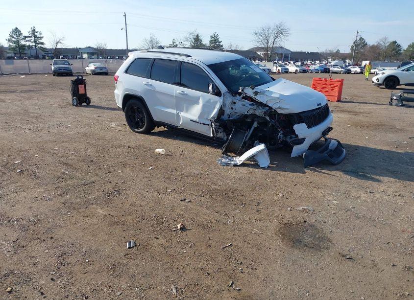 2018 Jeep Grand CHEROKEE UPLAND 4X4 (VIN 1C4RJFAGXJC423087) main photo