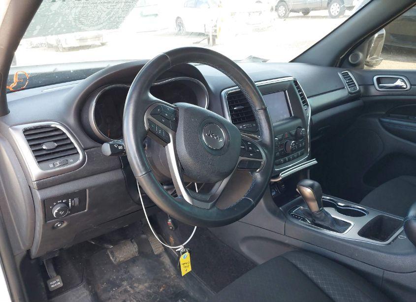 Photo 5 of 2018 Jeep Grand CHEROKEE UPLAND 4X4 (VIN 1C4RJFAGXJC423087)