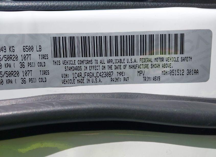 Photo 9 of 2018 Jeep Grand CHEROKEE UPLAND 4X4 (VIN 1C4RJFAGXJC423087)