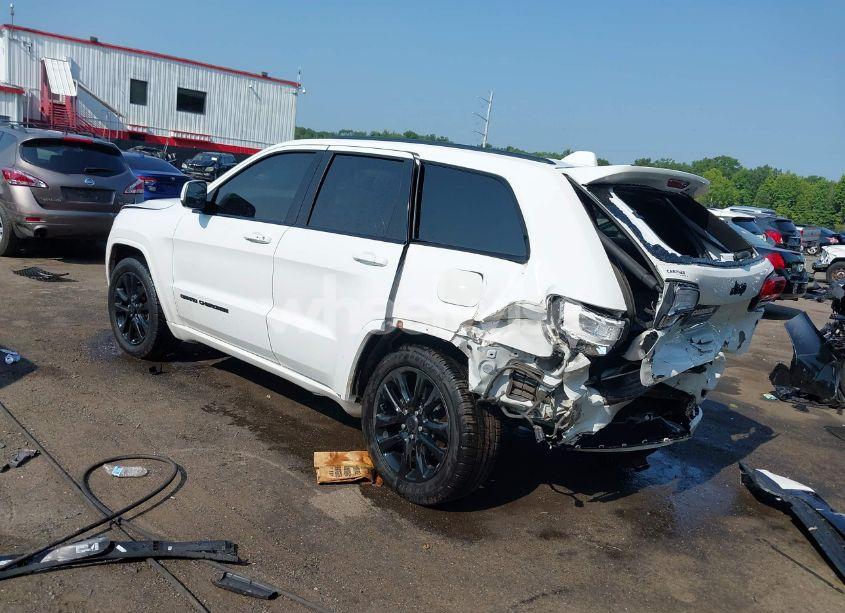 Photo 3 of 2018 Jeep Grand CHEROKEE ALTITUDE 4X4 (VIN 1C4RJFAGXJC423803)
