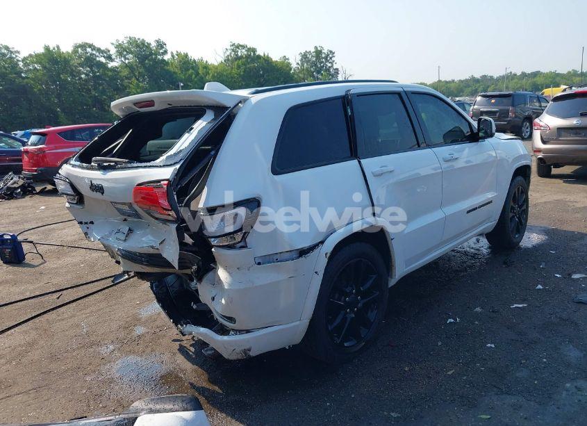 Photo 4 of 2018 Jeep Grand CHEROKEE ALTITUDE 4X4 (VIN 1C4RJFAGXJC423803)