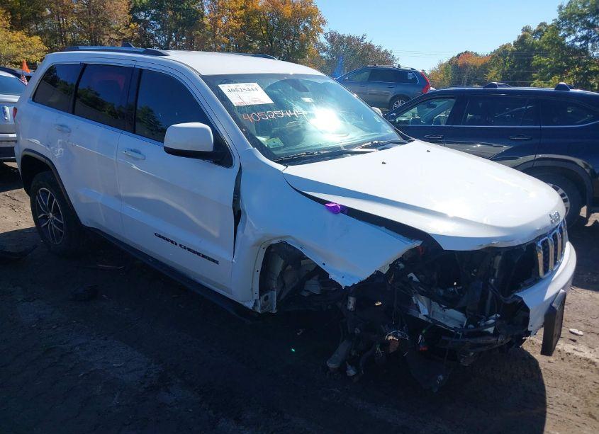 2018 Jeep Grand CHEROKEE LAREDO E 4X4 (VIN 1C4RJFAGXJC506633) main photo