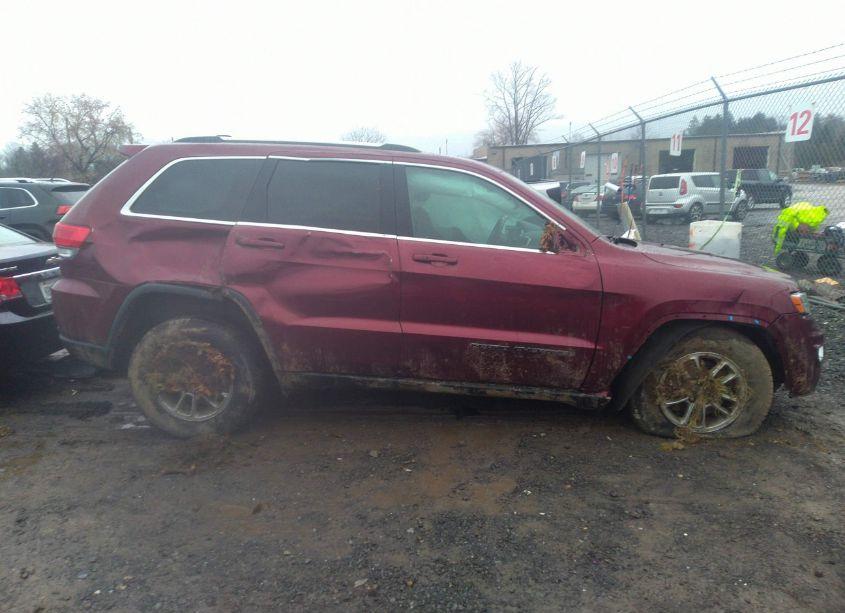 Photo 12 of 2019 Jeep Grand CHEROKEE LAREDO E 4X4 (VIN 1C4RJFAGXKC547913)