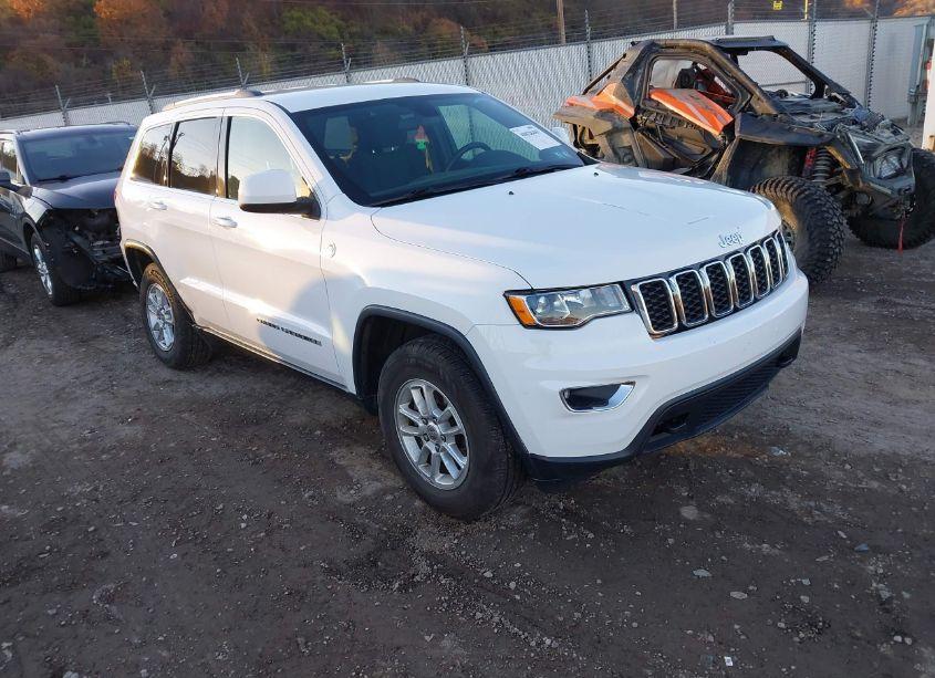 2019 Jeep Grand CHEROKEE LAREDO E 4X4 (VIN 1C4RJFAGXKC569085) main photo
