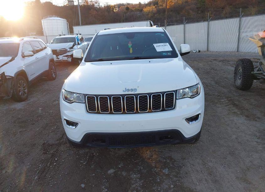 Photo 12 of 2019 Jeep Grand CHEROKEE LAREDO E 4X4 (VIN 1C4RJFAGXKC569085)