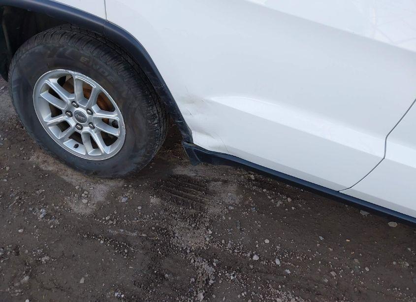 Photo 6 of 2019 Jeep Grand CHEROKEE LAREDO E 4X4 (VIN 1C4RJFAGXKC569085)