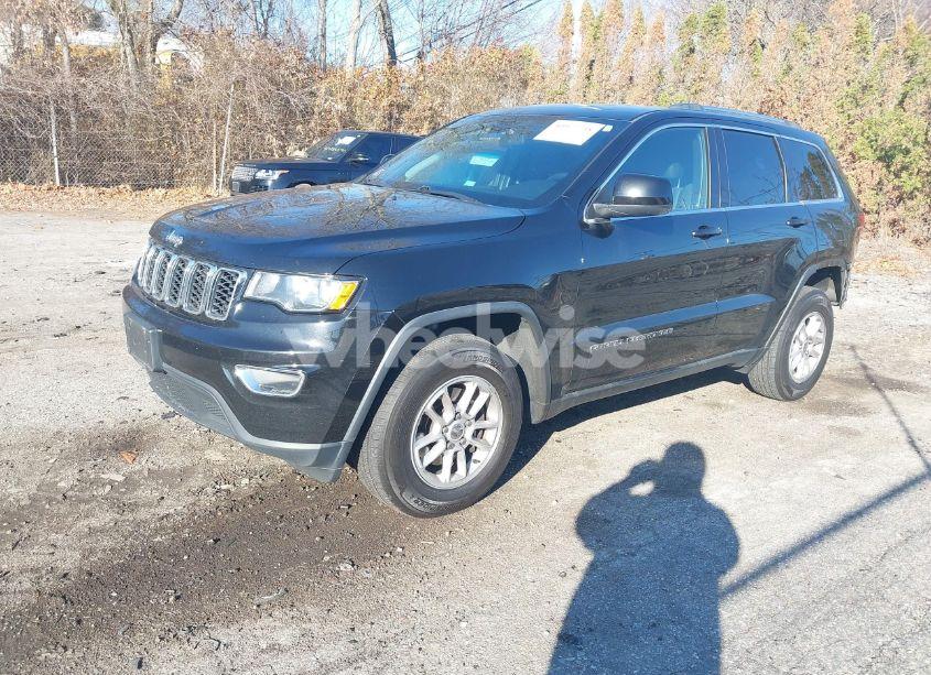 Photo 2 of 2020 Jeep Grand CHEROKEE LAREDO E 4X4 (VIN 1C4RJFAGXLC241957)