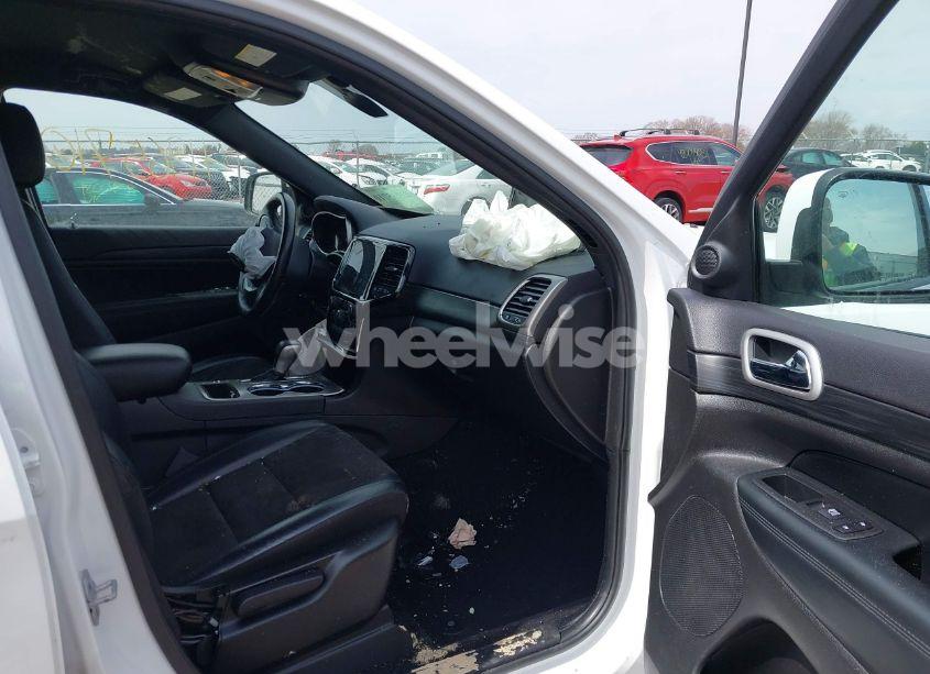 Photo 5 of 2021 Jeep Grand CHEROKEE LAREDO X 4X4 (VIN 1C4RJFAGXMC516180)