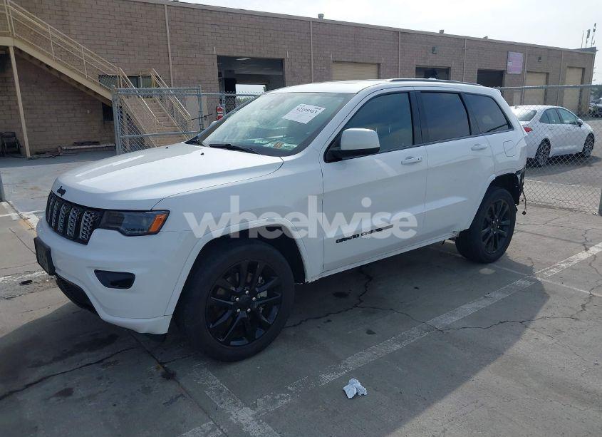 Photo 2 of 2021 Jeep Grand CHEROKEE LAREDO X 4X4 (VIN 1C4RJFAGXMC652969)
