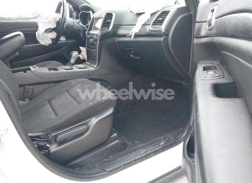Photo 5 of 2021 Jeep Grand CHEROKEE LAREDO E 4X4 (VIN 1C4RJFAGXMC687897)
