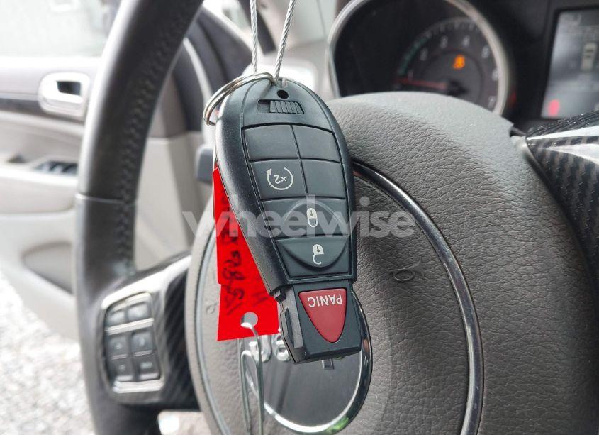 Photo 11 of 2012 Jeep Grand CHEROKEE LAREDO (VIN 1C4RJFAT1CC159015)