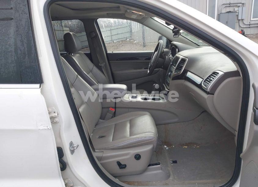 Photo 5 of 2012 Jeep Grand CHEROKEE LAREDO (VIN 1C4RJFAT1CC159015)