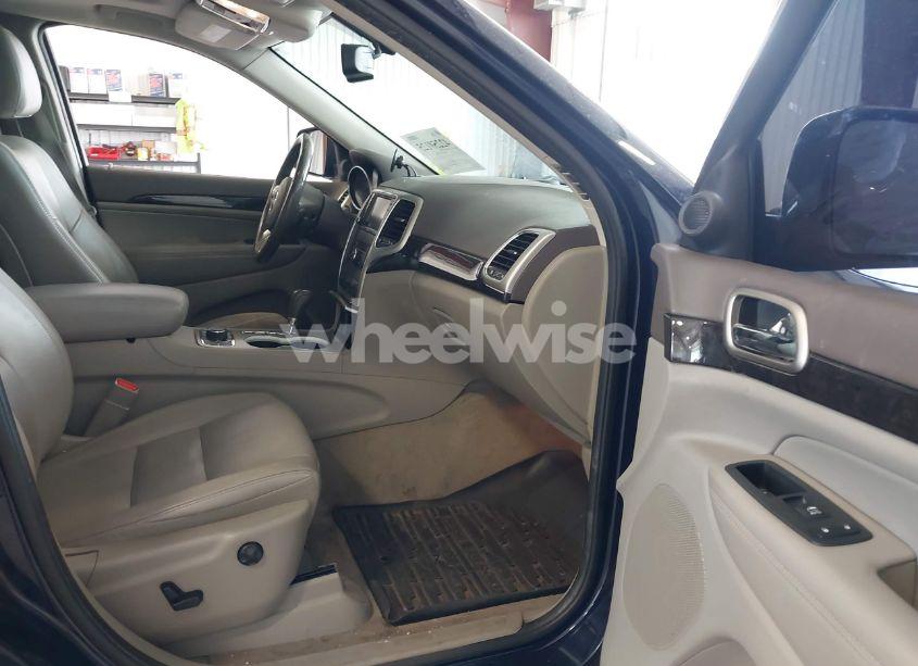 Photo 5 of 2012 Jeep Grand CHEROKEE LAREDO (VIN 1C4RJFAT1CC206298)