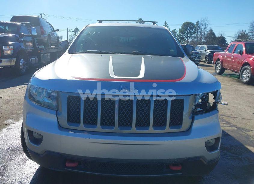 Photo 12 of 2013 Jeep Grand CHEROKEE LAREDO TRAILHAWK (VIN 1C4RJFAT1DC615693)