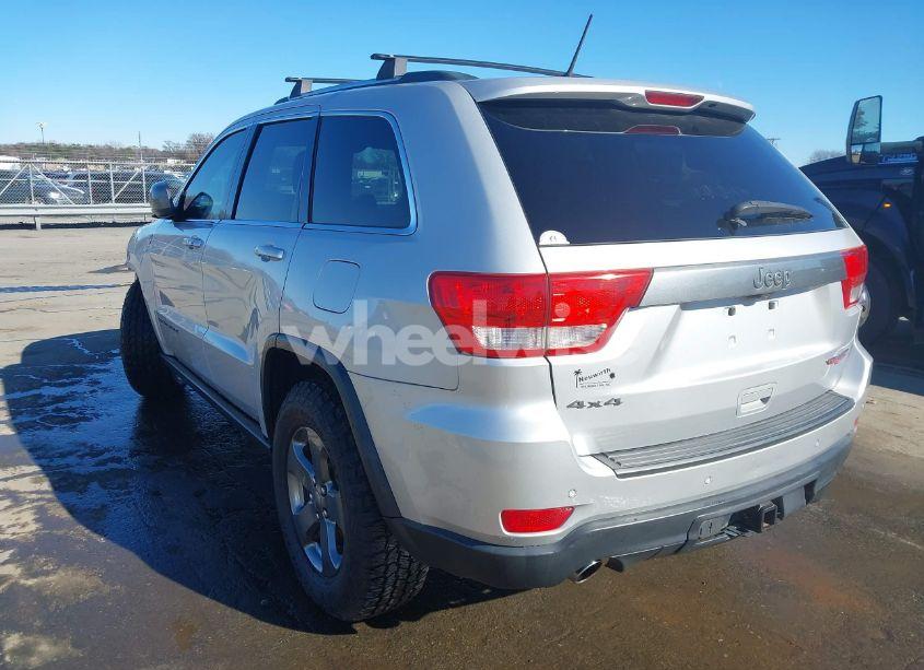 Photo 3 of 2013 Jeep Grand CHEROKEE LAREDO TRAILHAWK (VIN 1C4RJFAT1DC615693)