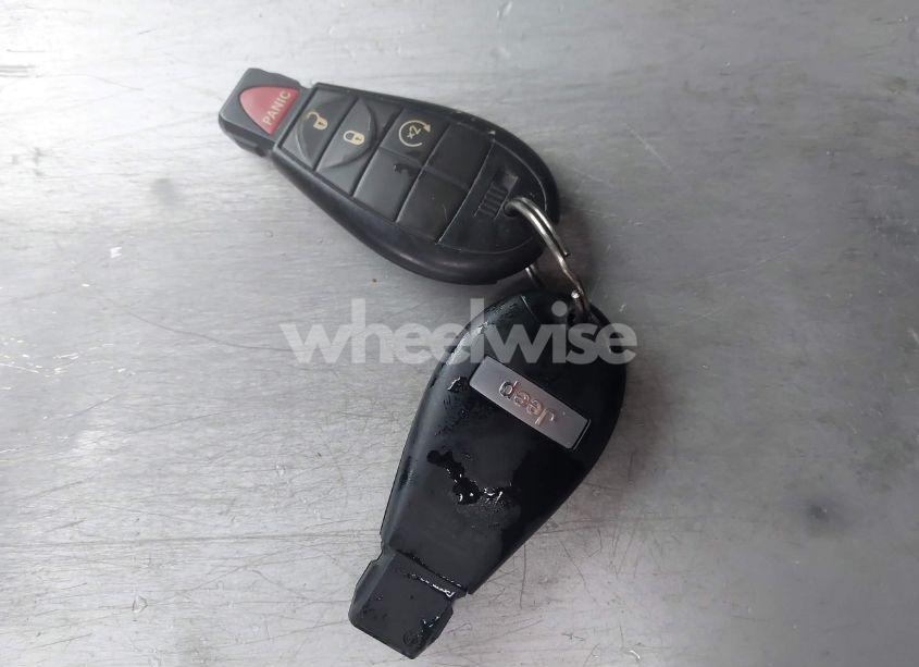 Photo 11 of 2012 Jeep Grand CHEROKEE LAREDO (VIN 1C4RJFAT4CC111783)