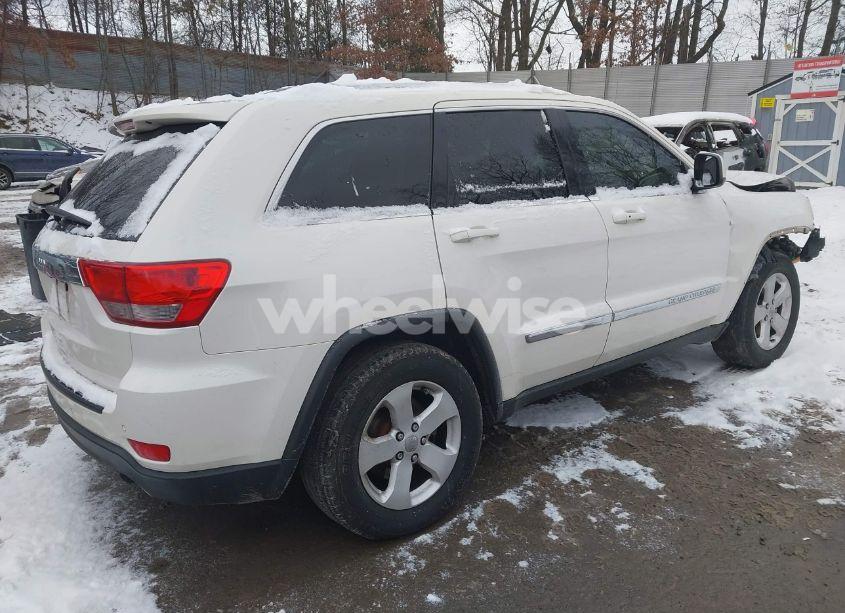 Photo 4 of 2012 Jeep Grand CHEROKEE LAREDO (VIN 1C4RJFAT7CC106156)