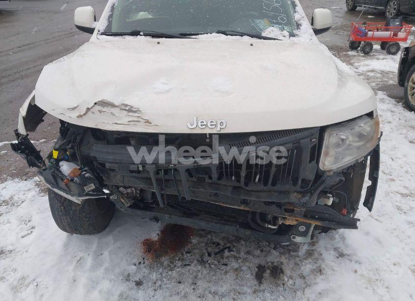 Photo 6 of 2012 Jeep Grand CHEROKEE LAREDO (VIN 1C4RJFAT7CC106156)