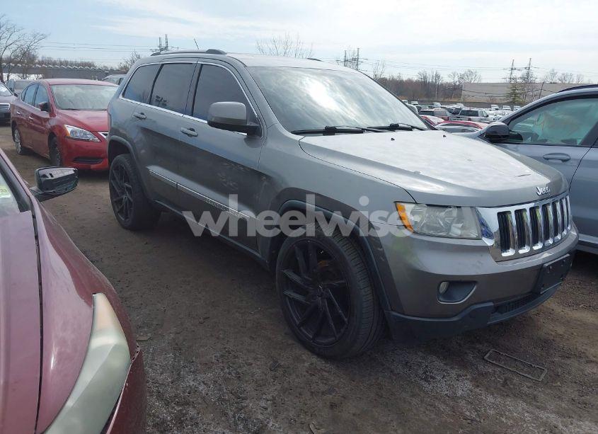 2012 Jeep Grand CHEROKEE LAREDO (VIN 1C4RJFAT8CC284447) main photo
