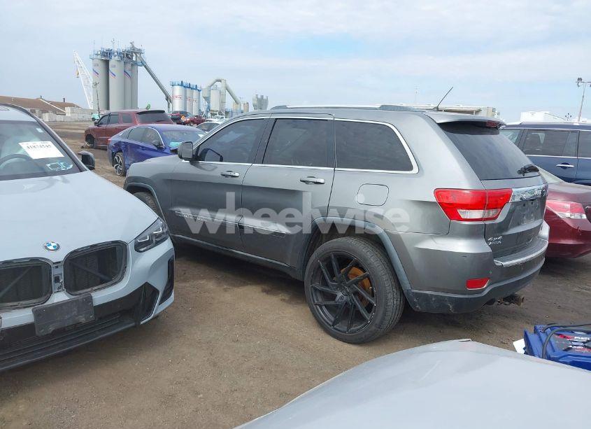 Photo 3 of 2012 Jeep Grand CHEROKEE LAREDO (VIN 1C4RJFAT8CC284447)