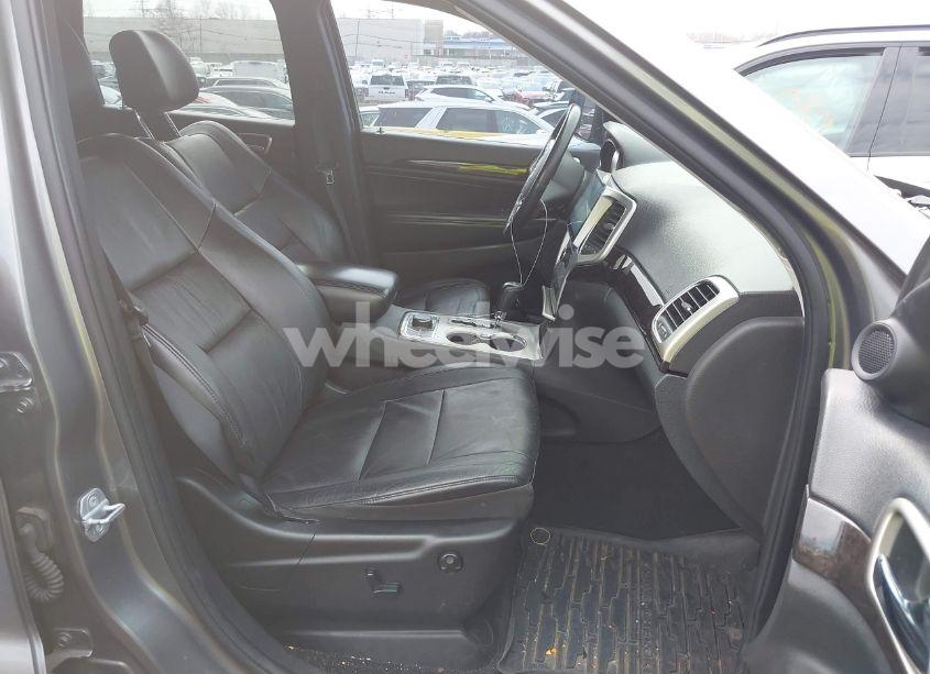 Photo 5 of 2012 Jeep Grand CHEROKEE LAREDO (VIN 1C4RJFAT8CC284447)