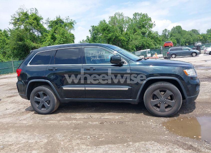 Photo 13 of 2013 Jeep Grand CHEROKEE LAREDO (VIN 1C4RJFAT9DC574617)