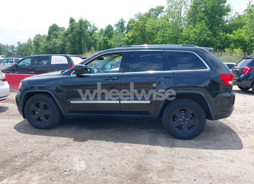 Photo 14 of 2013 Jeep Grand CHEROKEE LAREDO (VIN 1C4RJFAT9DC574617)