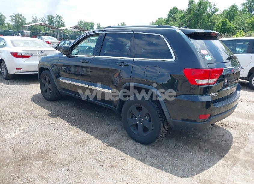 Photo 3 of 2013 Jeep Grand CHEROKEE LAREDO (VIN 1C4RJFAT9DC574617)