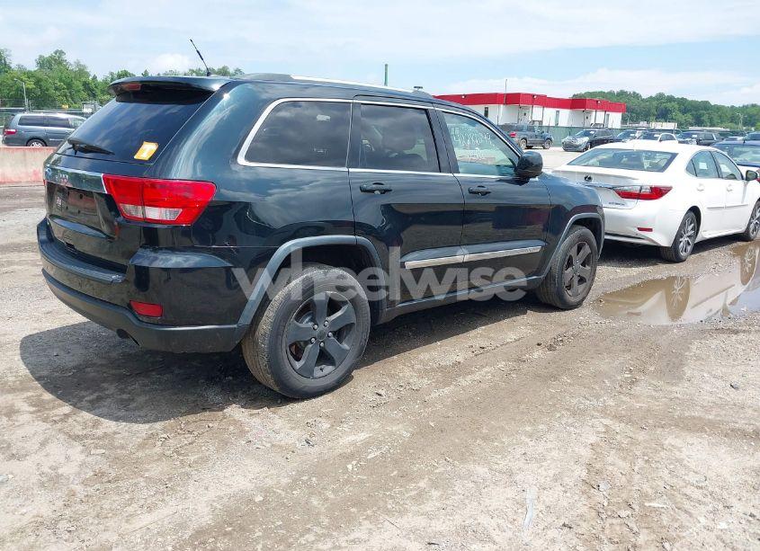 Photo 4 of 2013 Jeep Grand CHEROKEE LAREDO (VIN 1C4RJFAT9DC574617)