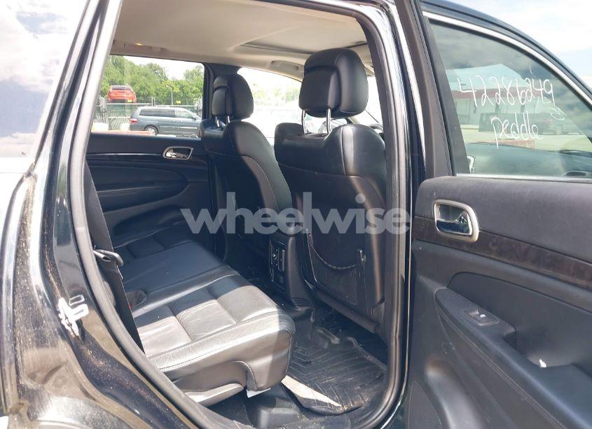 Photo 8 of 2013 Jeep Grand CHEROKEE LAREDO (VIN 1C4RJFAT9DC574617)