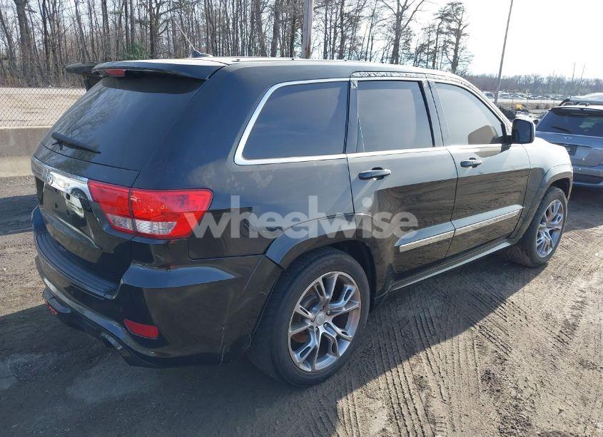 Photo 4 of 2013 Jeep Grand CHEROKEE LAREDO (VIN 1C4RJFATXDC627115)