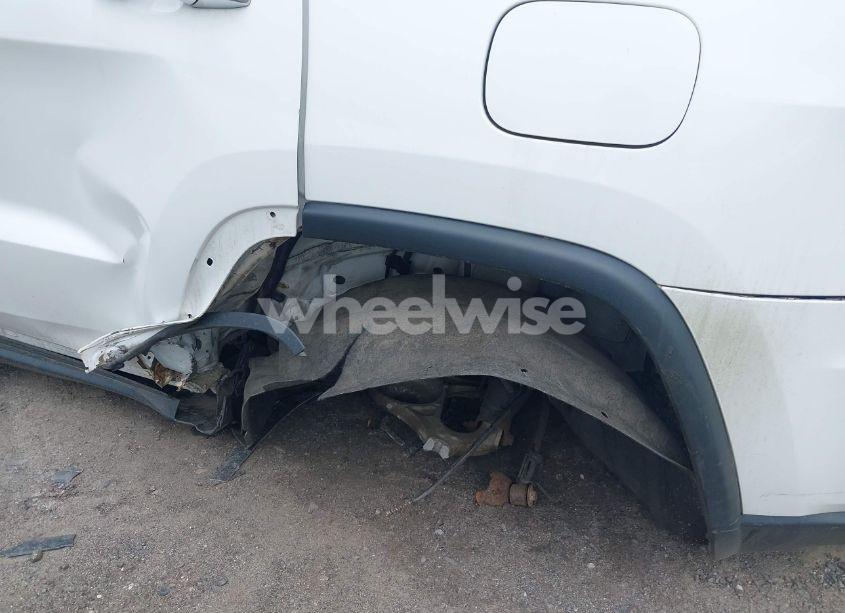 Photo 6 of 2015 Jeep Grand CHEROKEE LIMITED (VIN 1C4RJFBG0FC738325)