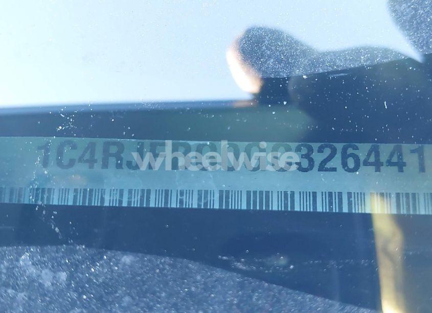 Photo 9 of 2016 Jeep Grand CHEROKEE LIMITED (VIN 1C4RJFBG0GC326441)