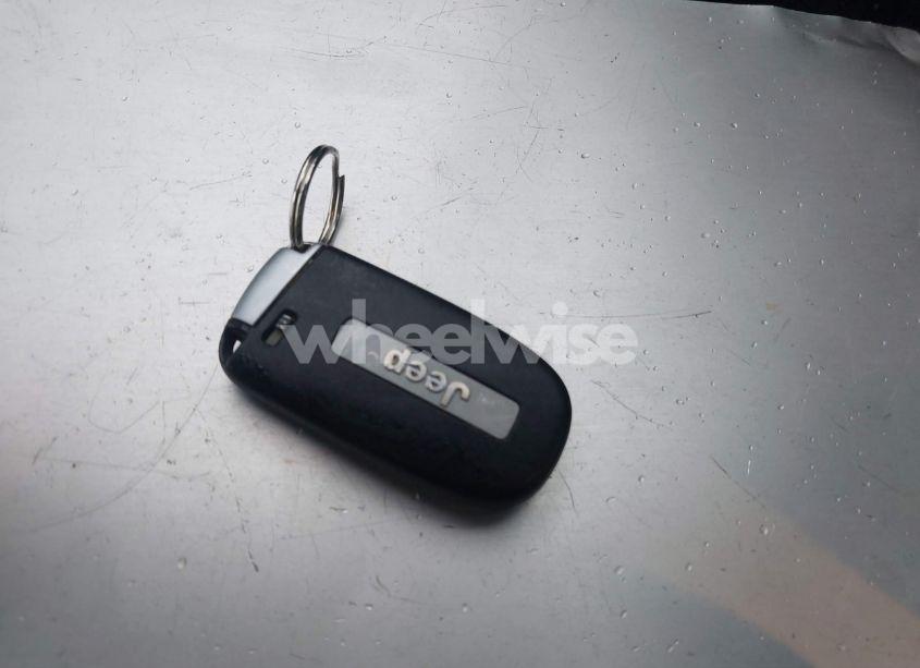 Photo 11 of 2021 Jeep Grand CHEROKEE LIMITED 4X4 (VIN 1C4RJFBG0MC637332)