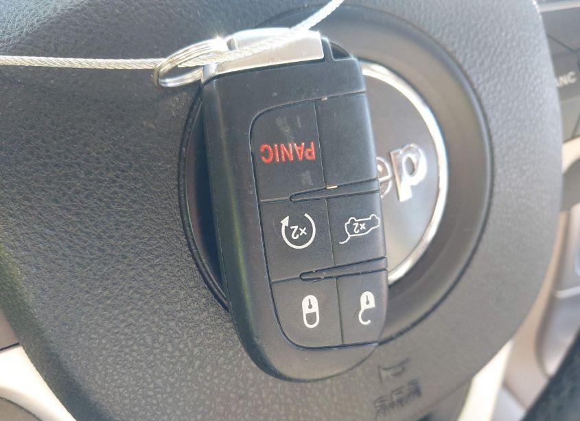 Photo 11 of 2015 Jeep Grand CHEROKEE LIMITED (VIN 1C4RJFBG1FC875838)