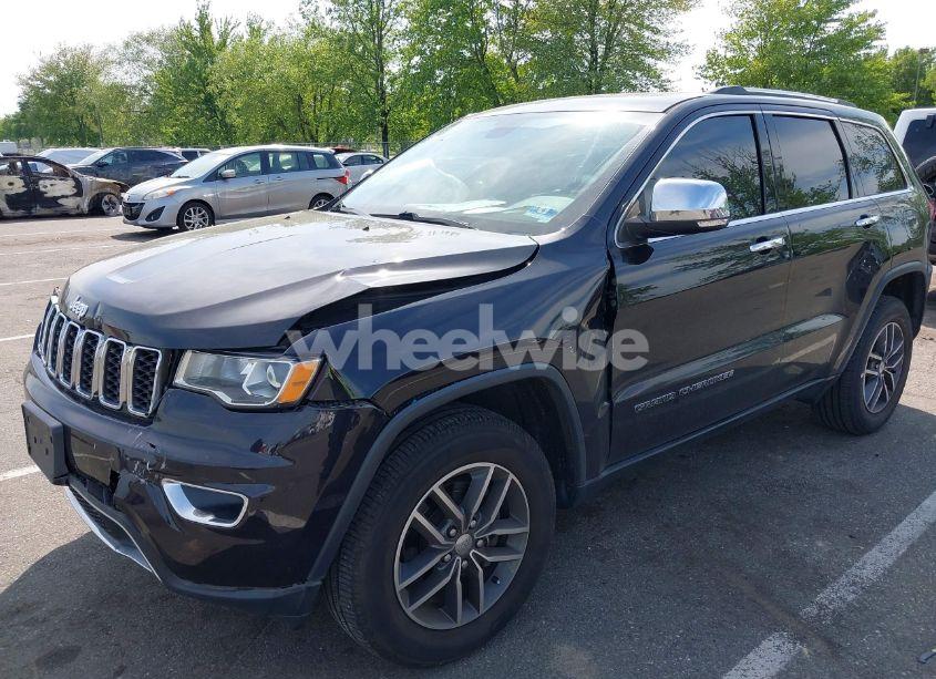 Photo 2 of 2018 Jeep Grand CHEROKEE LIMITED 4X4 (VIN 1C4RJFBG1JC270422)