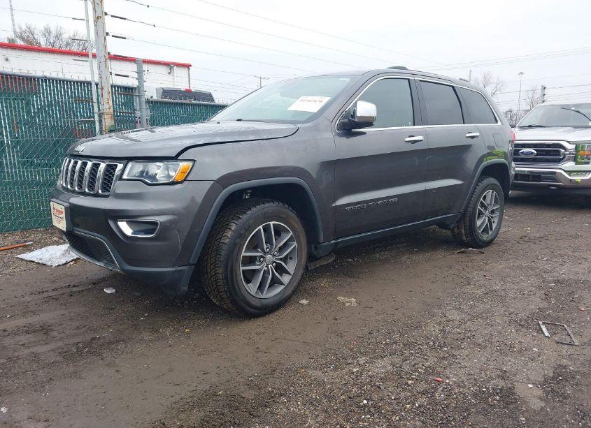 Photo 2 of 2018 Jeep Grand CHEROKEE LIMITED 4X4 (VIN 1C4RJFBG1JC280822)
