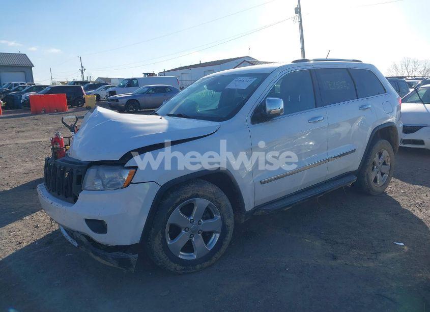 Photo 2 of 2013 Jeep Grand CHEROKEE LIMITED (VIN 1C4RJFBG2DC638790)