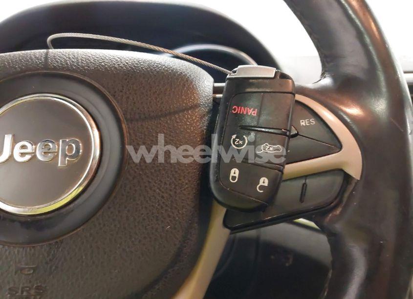 Photo 11 of 2015 Jeep Grand CHEROKEE LIMITED (VIN 1C4RJFBG2FC628716)