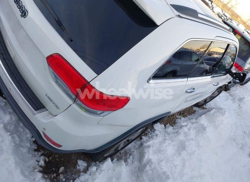 Photo 4 of 2015 Jeep Grand CHEROKEE LIMITED (VIN 1C4RJFBG2FC728847)