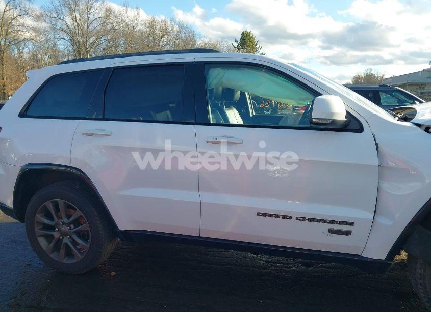 Photo 13 of 2016 Jeep Grand CHEROKEE LIMITED 75TH ANNIVERSARY (VIN 1C4RJFBG2GC343600)