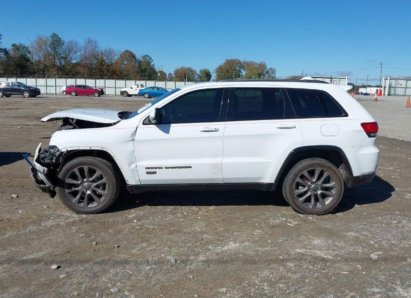 Photo 15 of 2016 Jeep Grand CHEROKEE LIMITED 75TH ANNIVERSARY (VIN 1C4RJFBG2GC441350)