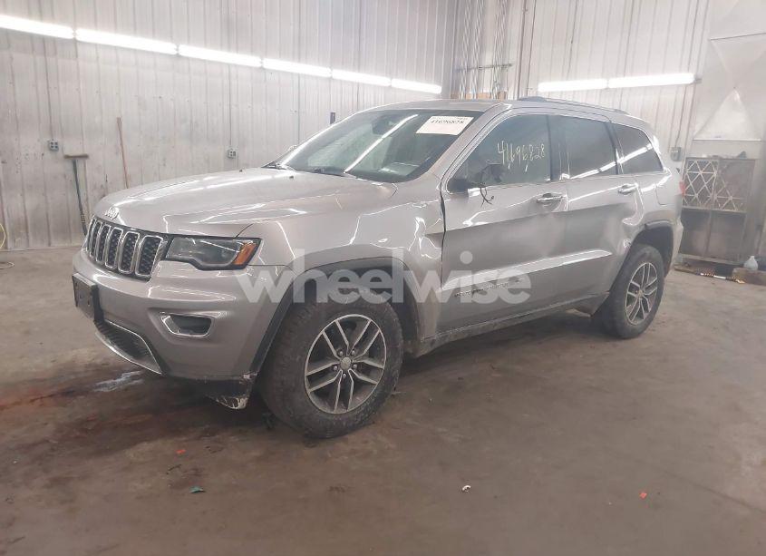 Photo 2 of 2017 Jeep Grand CHEROKEE LIMITED 4X4 (VIN 1C4RJFBG2HC885202)